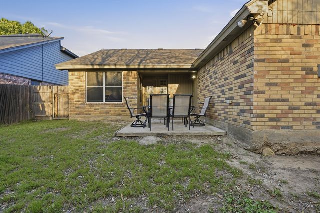 6305 Longmont Trail, Fort Worth, TX 76179