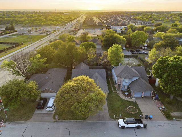 6305 Longmont Trail, Fort Worth, TX 76179