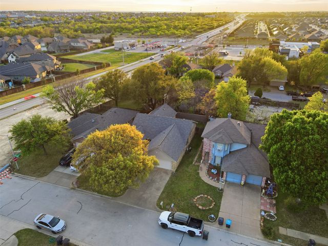 6305 Longmont Trail, Fort Worth, TX 76179