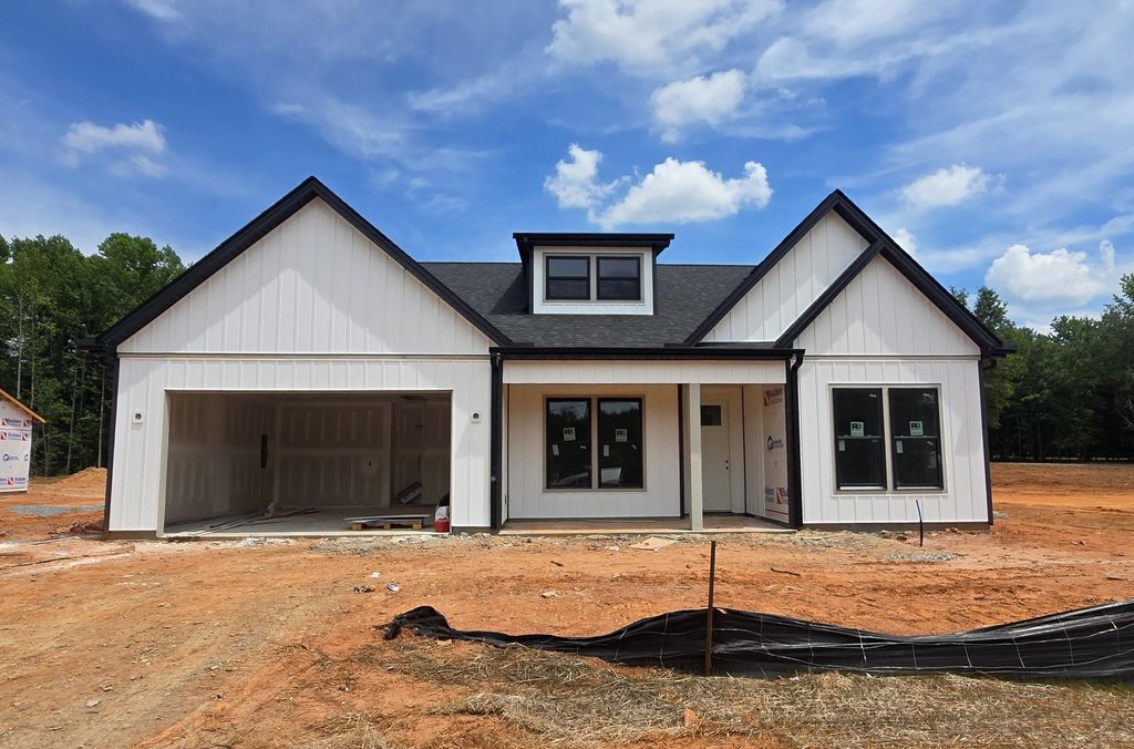 224 Sand Clay Road, Chesnee, SC 29323