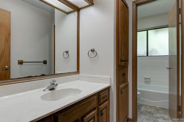 14215 INDIAN WOODS, San Antonio, TX 78249