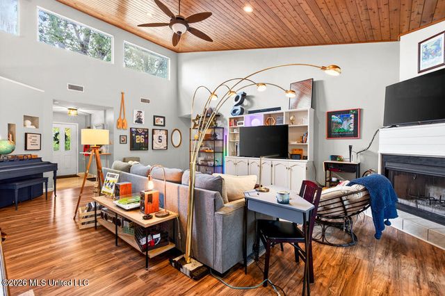 6553 Alakoko Drive, Diamondhead, MS 39525