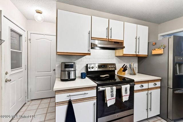 6553 Alakoko Drive, Diamondhead, MS 39525