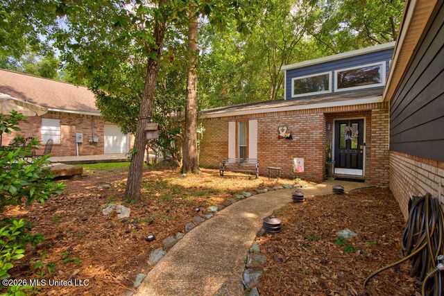 6553 Alakoko Drive, Diamondhead, MS 39525