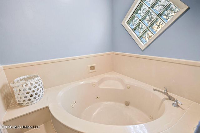 6553 Alakoko Drive, Diamondhead, MS 39525