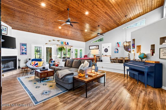 6553 Alakoko Drive, Diamondhead, MS 39525
