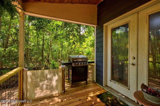 6553 Alakoko Drive, Diamondhead, MS 39525