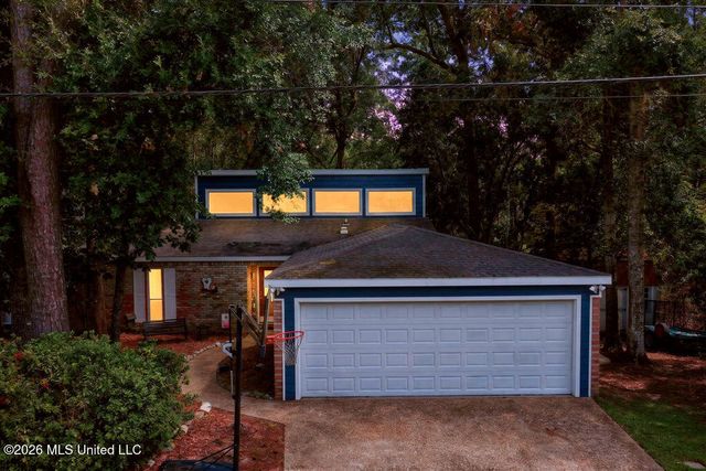 6553 Alakoko Drive, Diamondhead, MS 39525