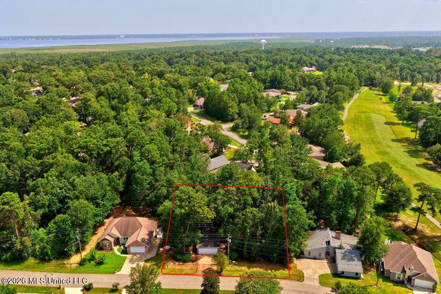 6553 Alakoko Drive, Diamondhead, MS 39525