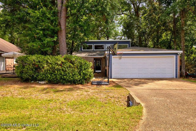 6553 Alakoko Drive, Diamondhead, MS 39525