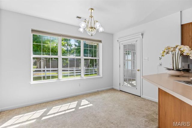 530 Ashbrook Drive 18, Farmington, MO 63640