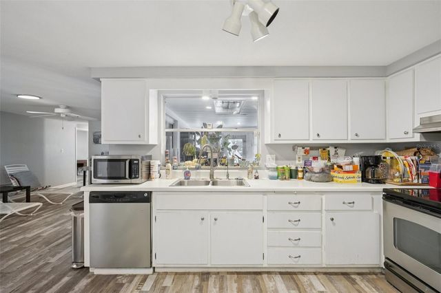 907 S FLORIDA AVENUE, Tarpon Springs, FL 34689