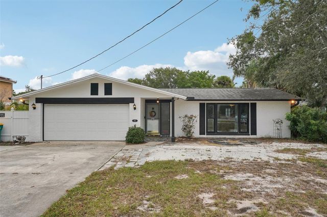907 S FLORIDA AVENUE, Tarpon Springs, FL 34689