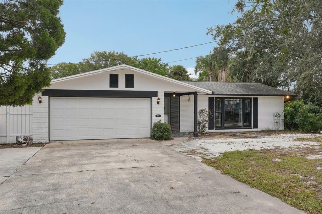 907 S FLORIDA AVENUE, Tarpon Springs, FL 34689