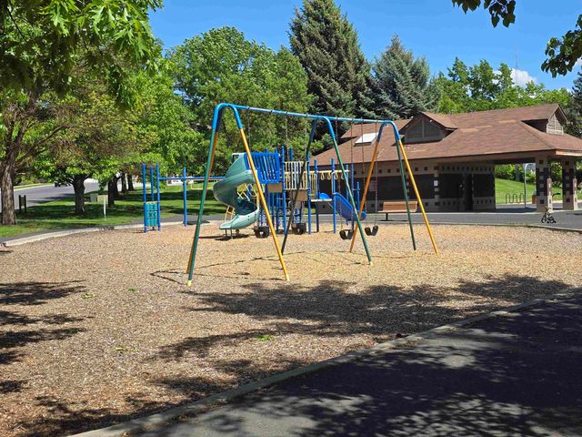 5609 W Lowell Ave, Spokane, WA 99208