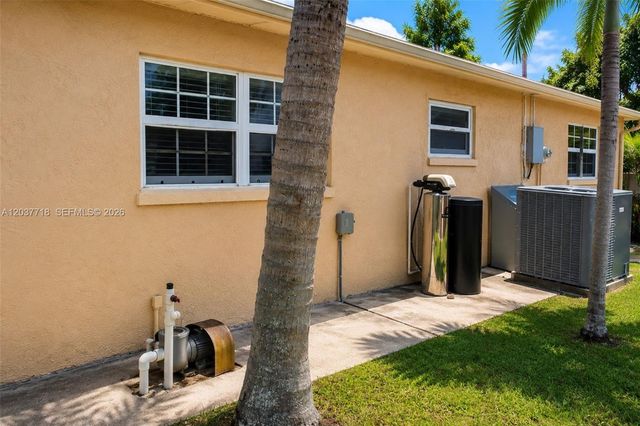 5062 NW 41st Place, Lauderdale Lakes, FL 33319