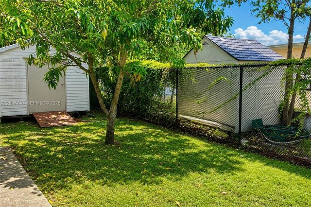 5062 NW 41st Place, Lauderdale Lakes, FL 33319