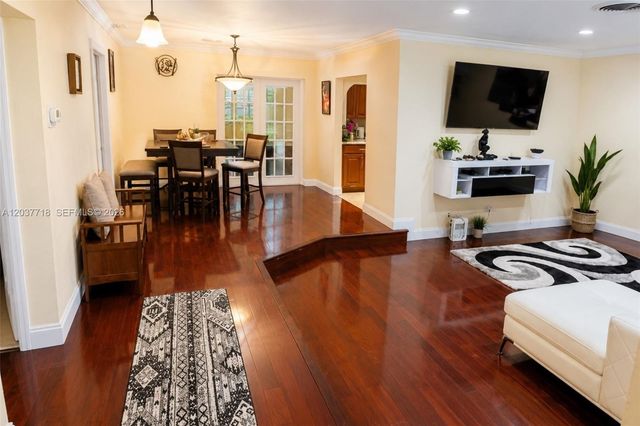 5062 NW 41st Place, Lauderdale Lakes, FL 33319