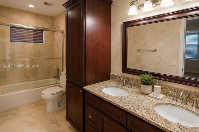5062 NW 41st Place, Lauderdale Lakes, FL 33319