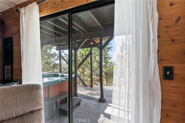 1944 Willow, Running Springs, CA 92382