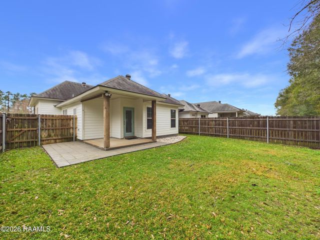 212 Twin Meadow Lane, Lafayette, LA 70508