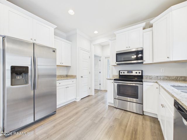 212 Twin Meadow Lane, Lafayette, LA 70508