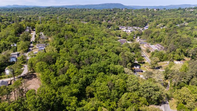 928 Shallowford Road, Chattanooga, TN 37411
