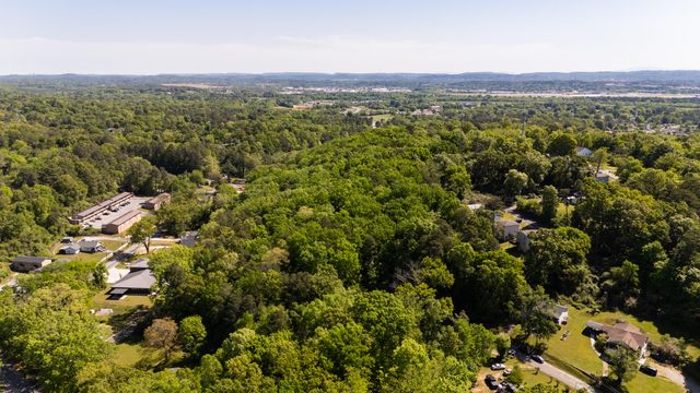 928 Shallowford Road, Chattanooga, TN 37411