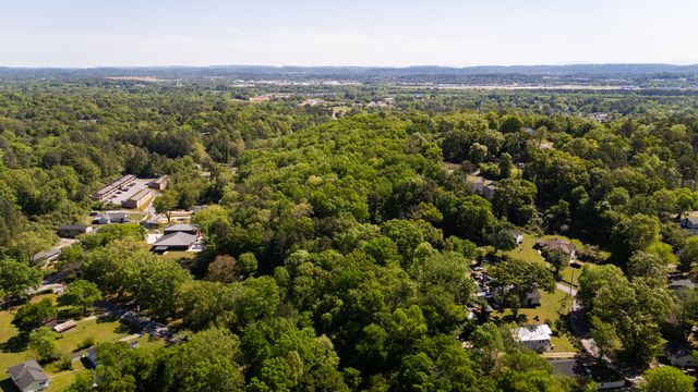 928 Shallowford Road, Chattanooga, TN 37411