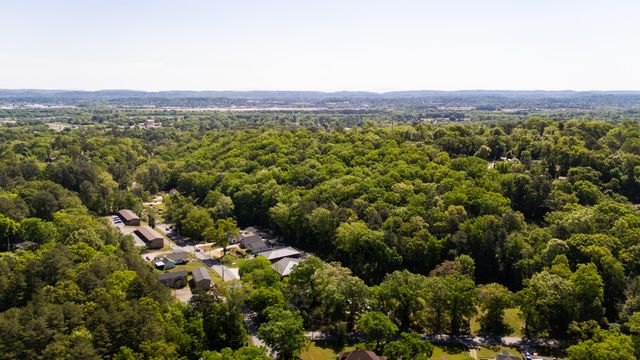 928 Shallowford Road, Chattanooga, TN 37411