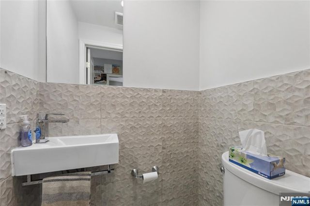 115 Lafayette Avenue, Passaic, NJ 07055