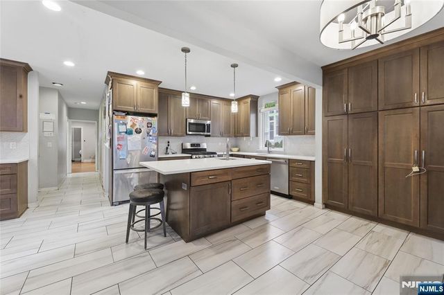 115 Lafayette Avenue, Passaic, NJ 07055