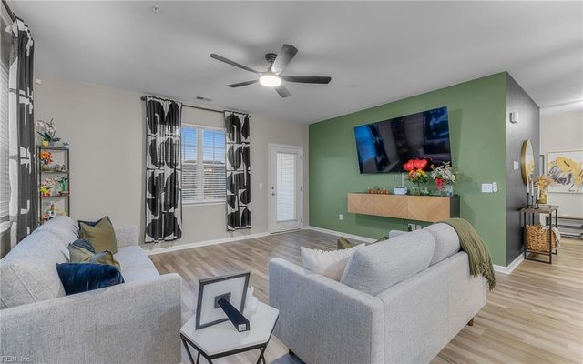 1724 Dromolin Dr Ste 202, Virginia Beach, VA 23456