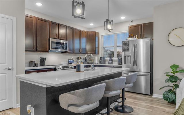 1724 Dromolin Dr Ste 202, Virginia Beach, VA 23456