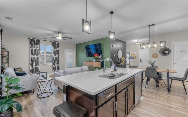 1724 Dromolin Dr Ste 202, Virginia Beach, VA 23456