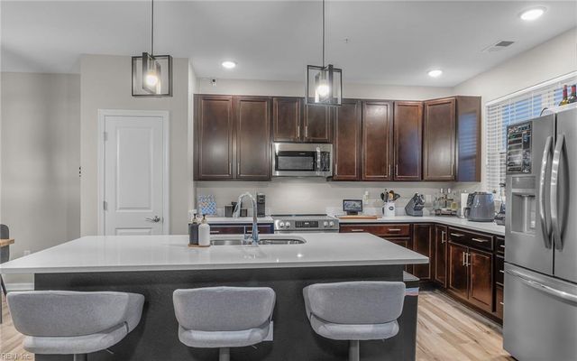 1724 Dromolin Dr Ste 202, Virginia Beach, VA 23456