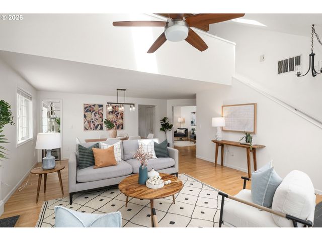 5749 Ne HARVEST St, Hillsboro, OR 97124
