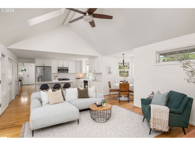 5749 Ne HARVEST St, Hillsboro, OR 97124