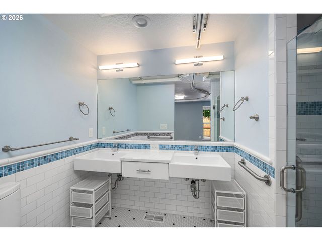 5749 Ne HARVEST St, Hillsboro, OR 97124