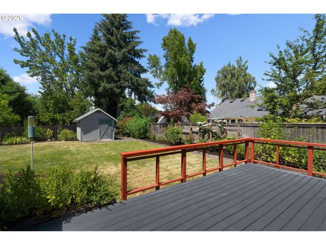 5749 Ne HARVEST St, Hillsboro, OR 97124
