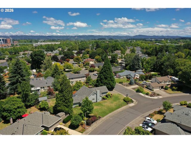 5749 Ne HARVEST St, Hillsboro, OR 97124