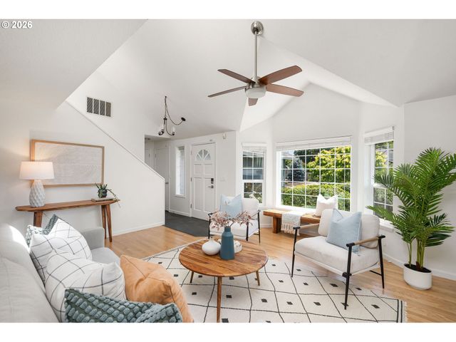 5749 Ne HARVEST St, Hillsboro, OR 97124