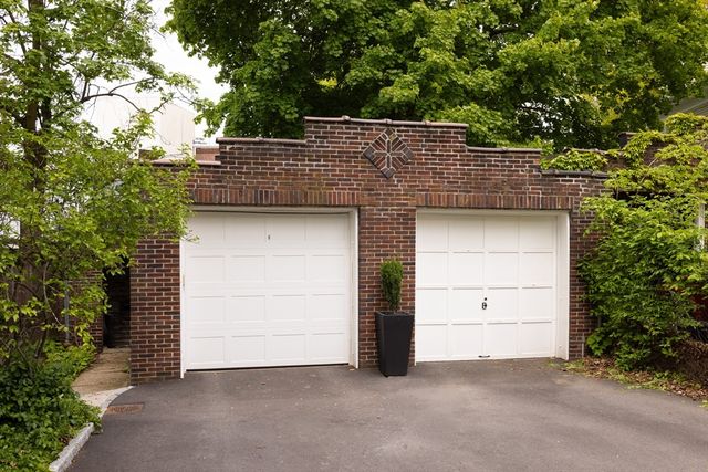 255 Walnut St B, Brookline, MA 02445