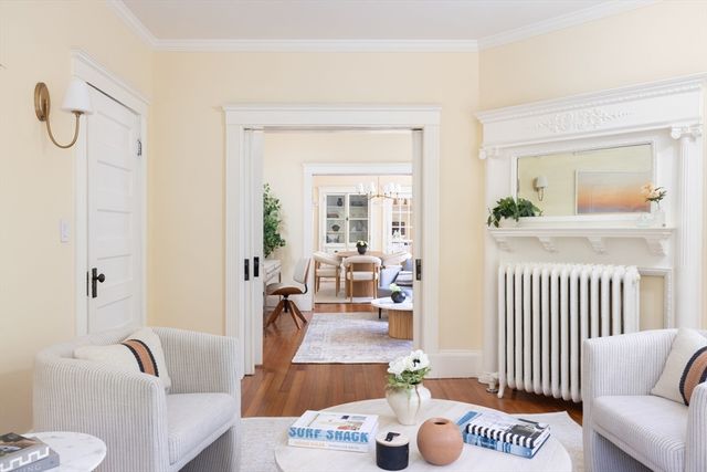 255 Walnut St B, Brookline, MA 02445