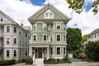 255 Walnut St B, Brookline, MA 02445