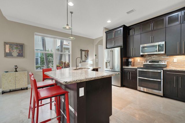 1123 Piccadilly Street, Palm Beach Gardens, FL 33418