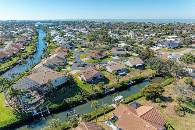 185 INLETS BOULEVARD 185, Nokomis, FL 34275