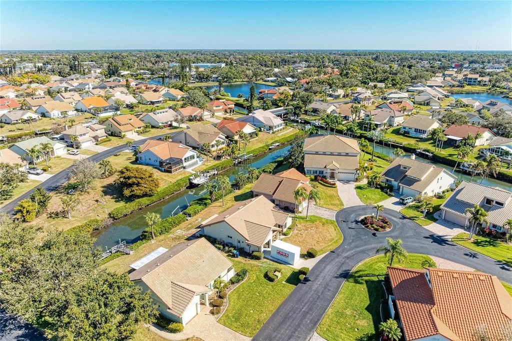 Image 14 of property listing at 185 INLETS BOULEVARD 185, Nokomis, FL 34275