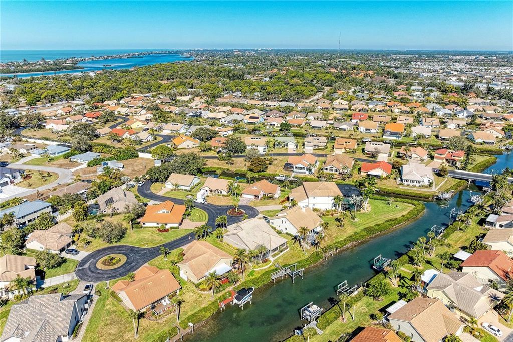 Image 25 of property listing at 185 INLETS BOULEVARD 185, Nokomis, FL 34275