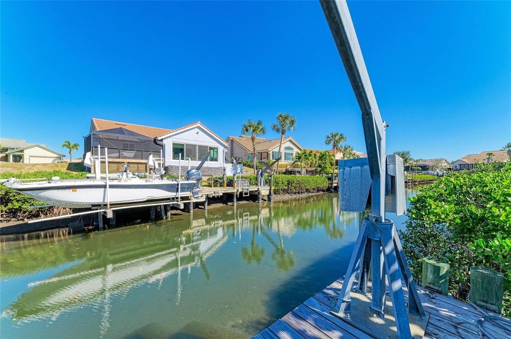 Image 6 of property listing at 185 INLETS BOULEVARD 185, Nokomis, FL 34275